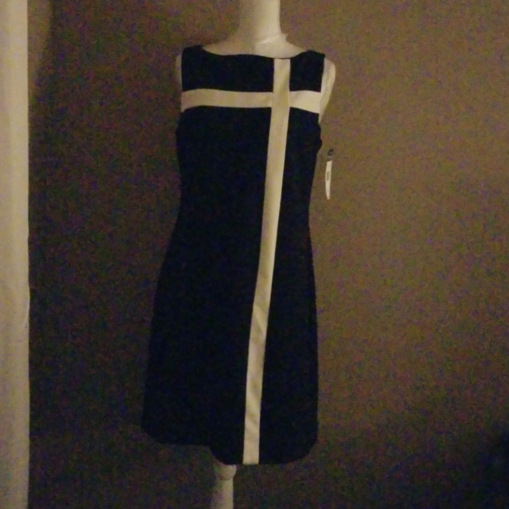 CHAPS BLACK AND CREAM DRESS